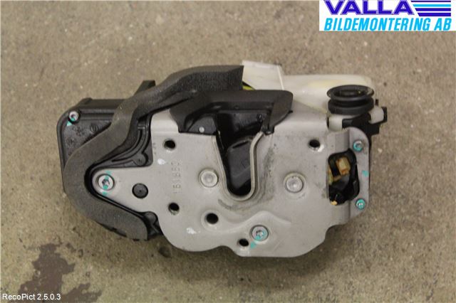 Opel INSIGNIA 09-16 Låskista-Dörrlås