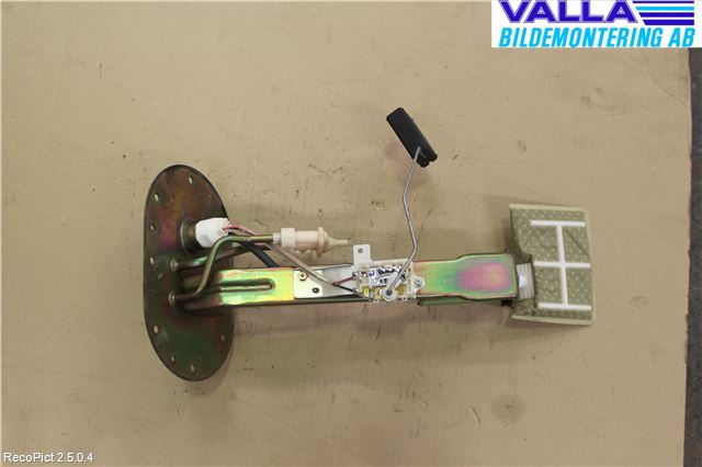 Subaru IMPREZA II  03-05 Bränslepump El