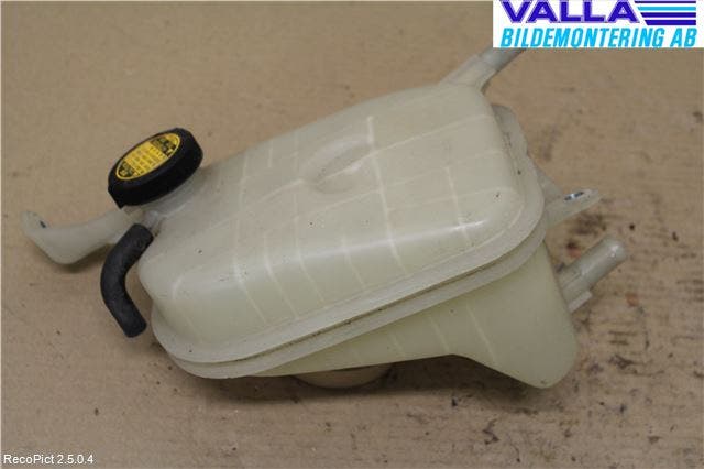 Toyota AURIS 10-12 Expansionstank