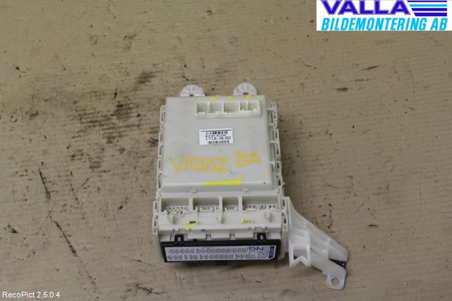 Toyota AURIS 10-12 Säkringsdosa-Elcentral
