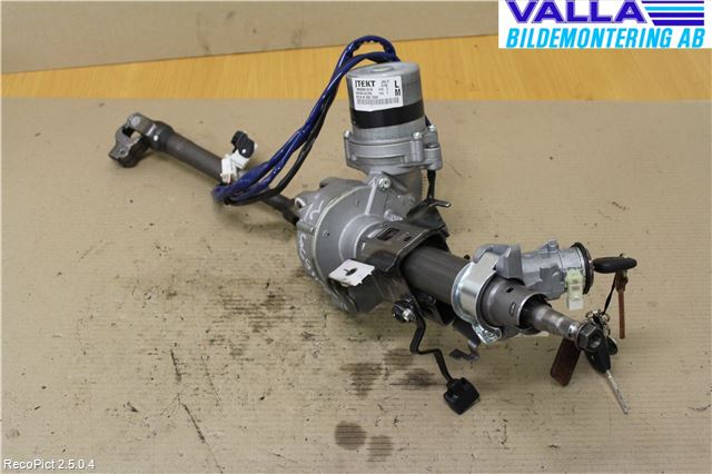 Toyota AURIS 10-12 Rattaxelagg Justerbart