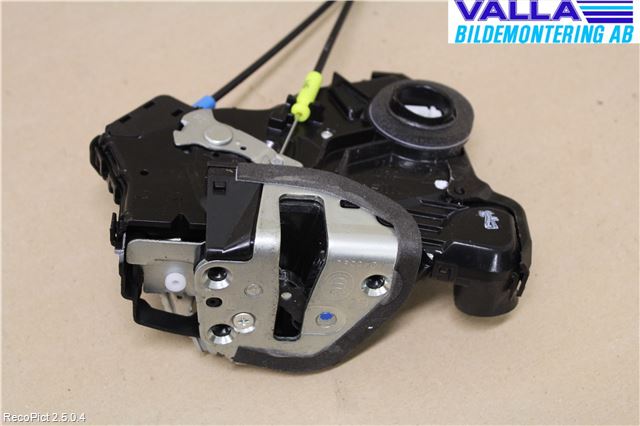 Toyota AURIS 10-12 Låskista-Dörrlås