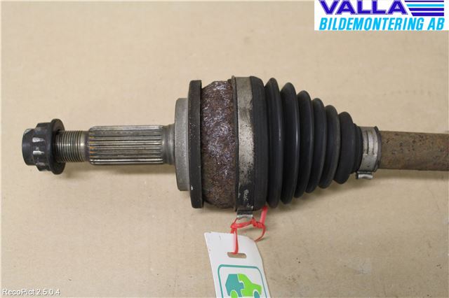 Toyota AURIS 10-12 Drivaxel Fram Vänster