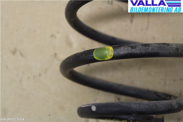 Toyota YARIS XP90 06-11 Fjäder Bak