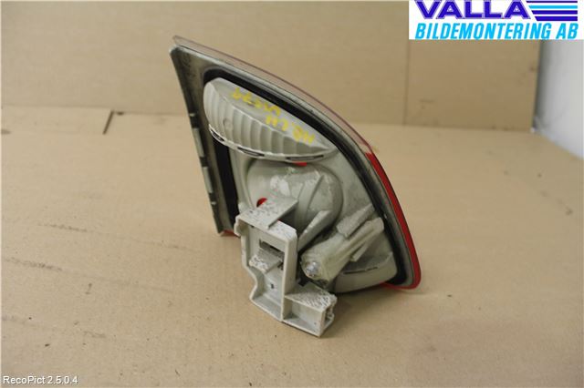BMW 5 E60/61 Sed/Tou 02-10 Bakljus Lucka Hö