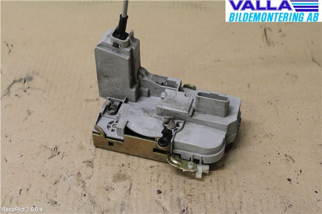 Peugeot 307     01-05 Låskista-Dörrlås