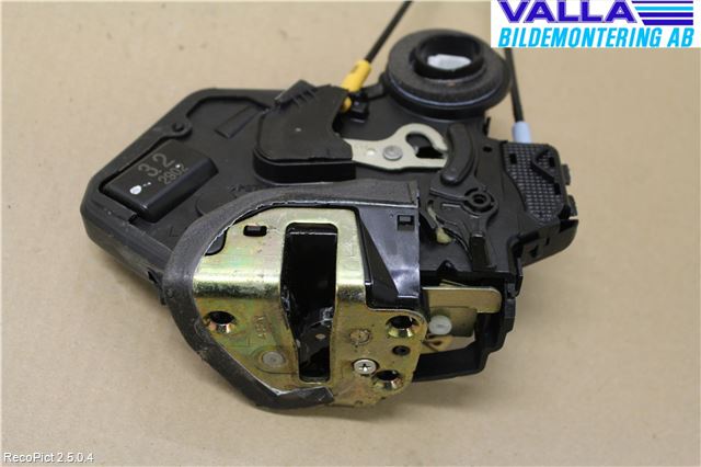 Toyota COROLLA 02-07 Låskista-Dörrlås