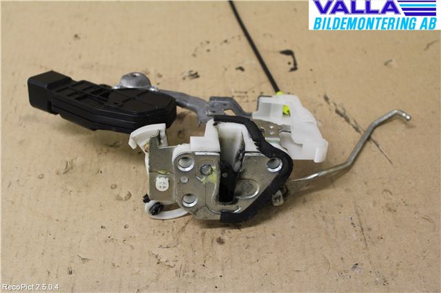 Toyota AYGO 06-14 Låskista-Dörrlås