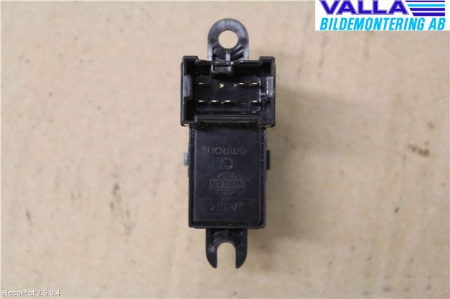 Nissan PRIMERA 02-07 Strömställare Elhiss