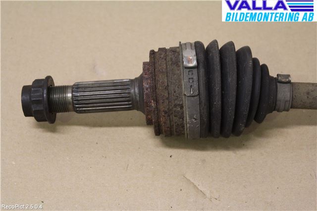 Toyota AYGO 06-14 Drivaxel Fram Höger