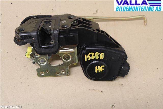 Hyundai SANTA FE  00-06 Låskista-Dörrlås