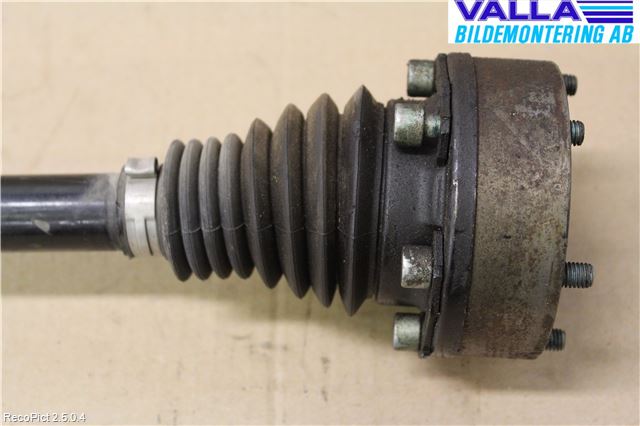 Volkswagen VW GOLF V 04-09 Drivaxel Fram Vänster