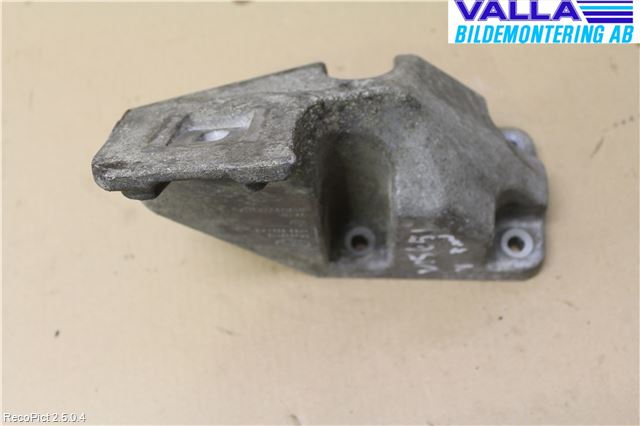 Landrover RANGE ROVER SPORT (L320) 05-09 Motorfäste