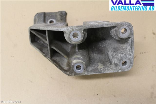 Landrover RANGE ROVER SPORT (L320) 05-09 Motorfäste