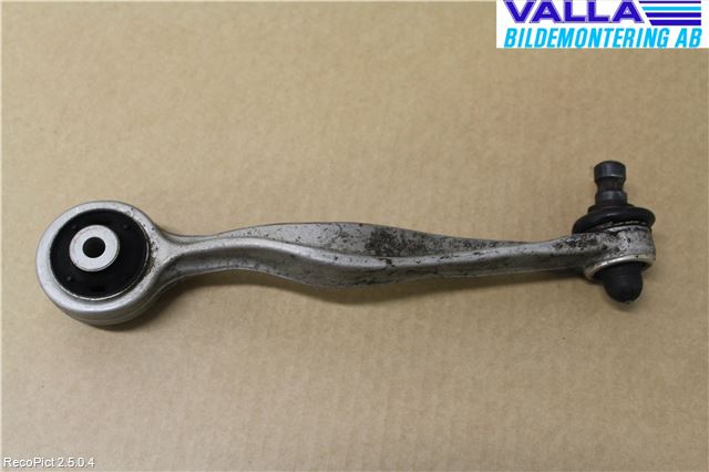Audi A4/S4 01-05 Bärarm Fram Övre Vä