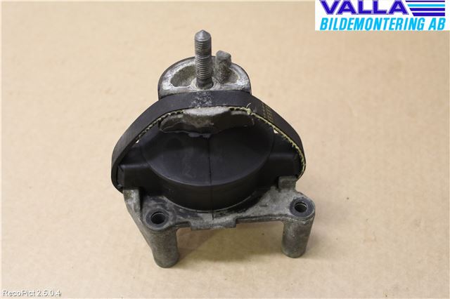 Saab 9-5     06-10 Motorkudde