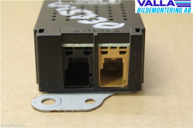 Volkswagen VW GOLF V 04-09 Antennförstärkare