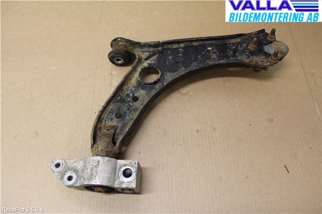 Volkswagen VW CADDY      04-10 Bärarm Fram Undre Vä