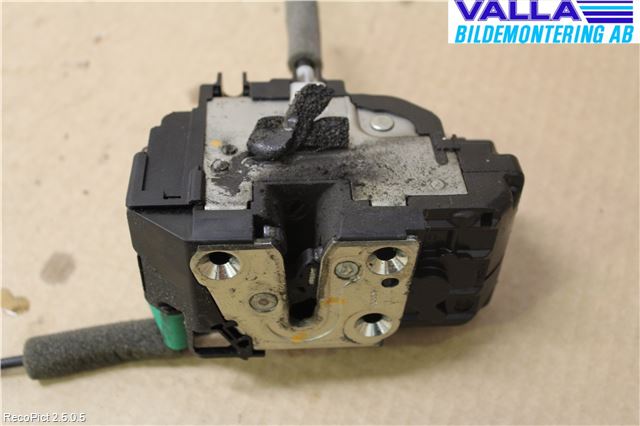 Nissan NAVARA 05-16 Låskista-Dörrlås