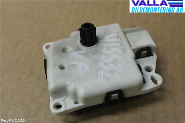 Nissan NAVARA 05-16 Ac Styrenhet Ac Manöveren