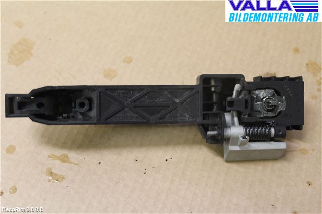 Nissan NAVARA 05-16 Dörrhandtag Yttre Vä