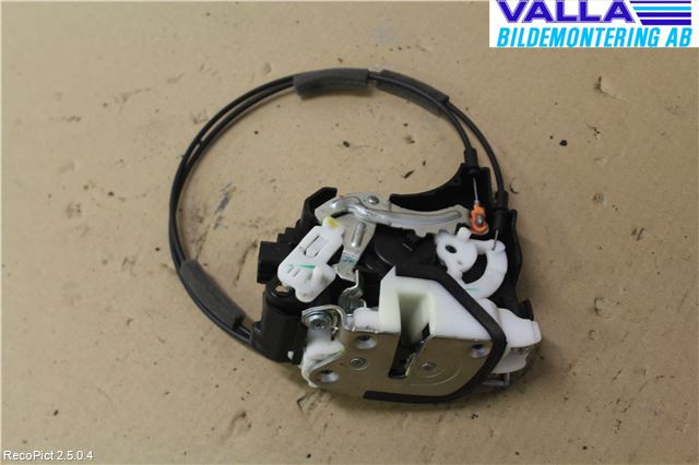 Mitsubishi L200 06-15 Låskista-Dörrlås