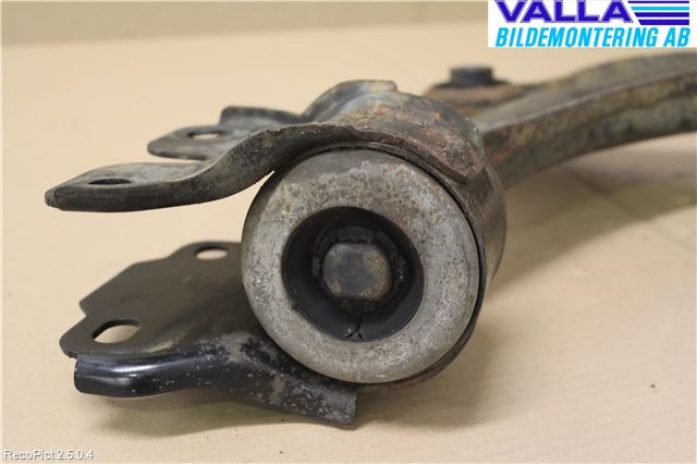 Ford MONDEO 07-15 Bärarm Fram Undre Vä