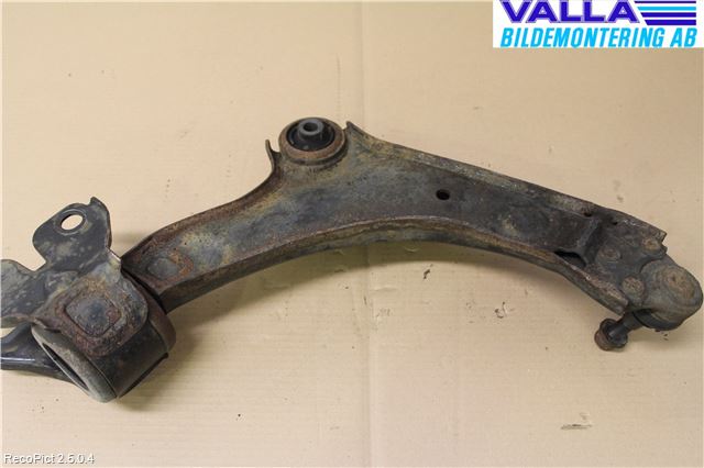 Ford MONDEO 07-15 Bärarm Fram Undre Vä