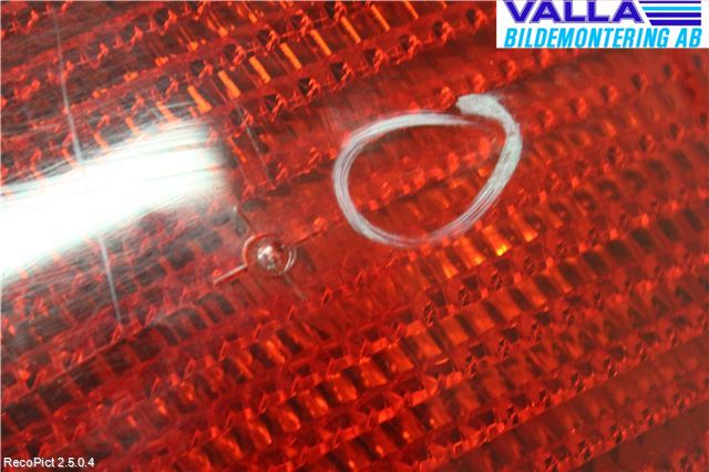 Peugeot 406     99-04 Bakljus Höger