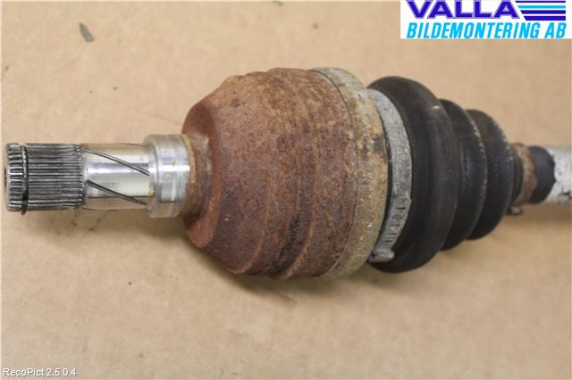 Opel VECTRA C 02-05 Drivaxel Fram Vänster