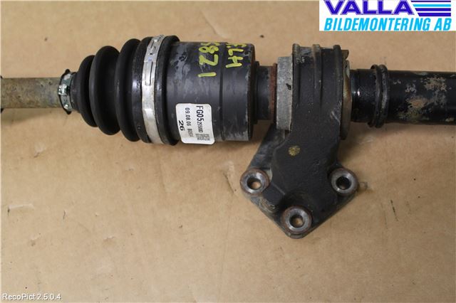 Mazda 3 II 09-13 Drivaxel Fram Höger