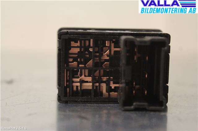 Nissan NAVARA 98-05 Strömställare Spegel