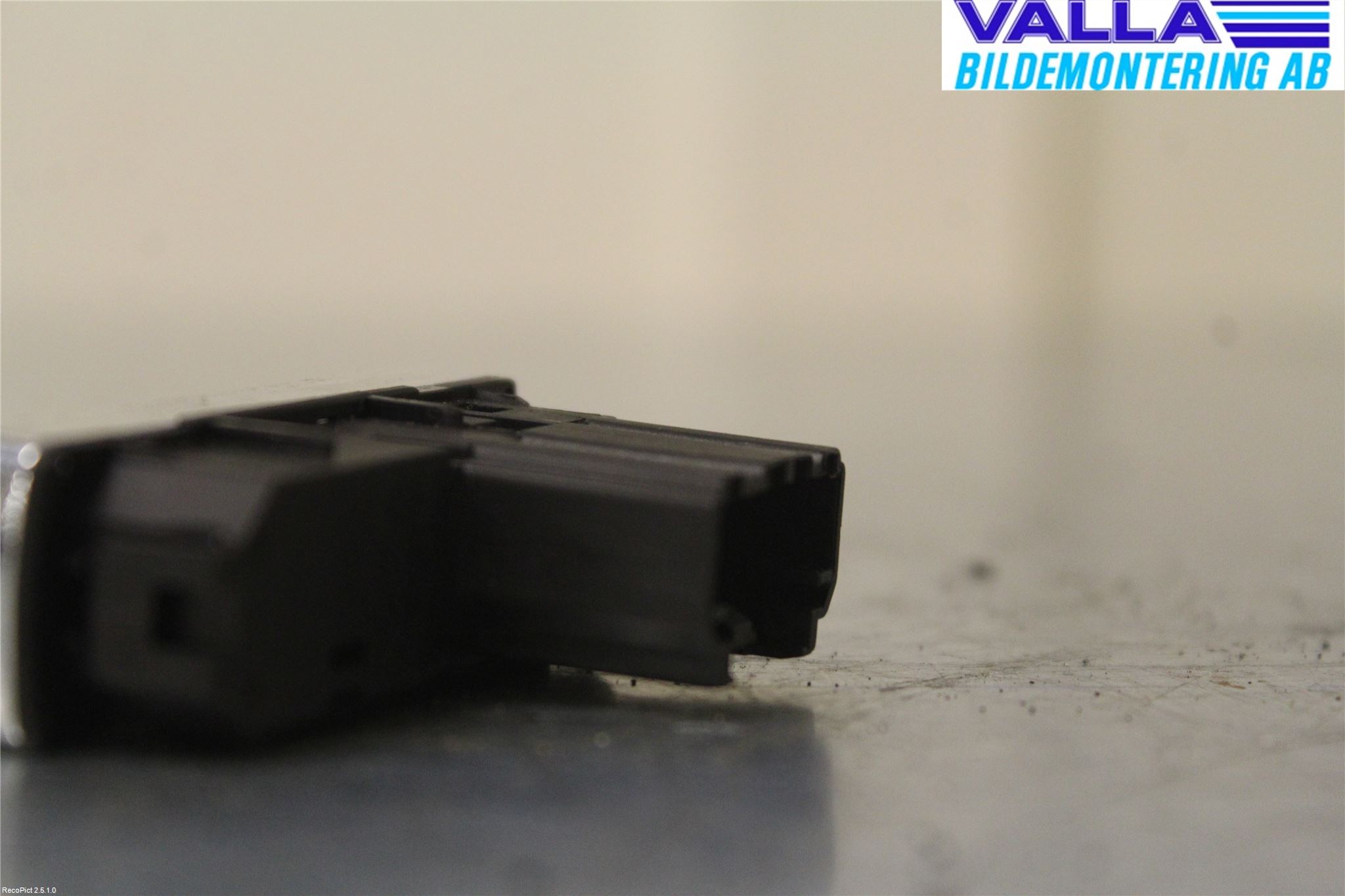 Ford TRANSIT CONNECT 09-13 Strömställare Elruta