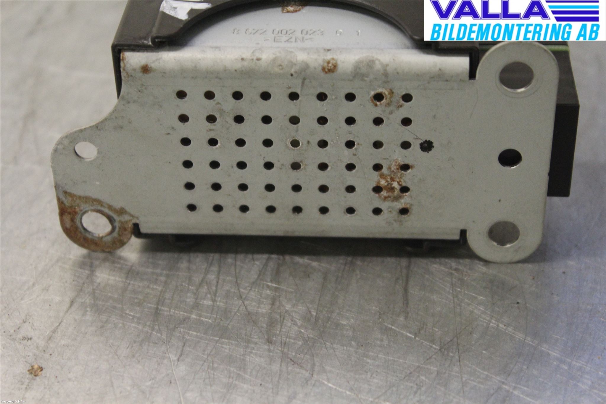 Volkswagen VW GOLF V 04-09 Antennförstärkare