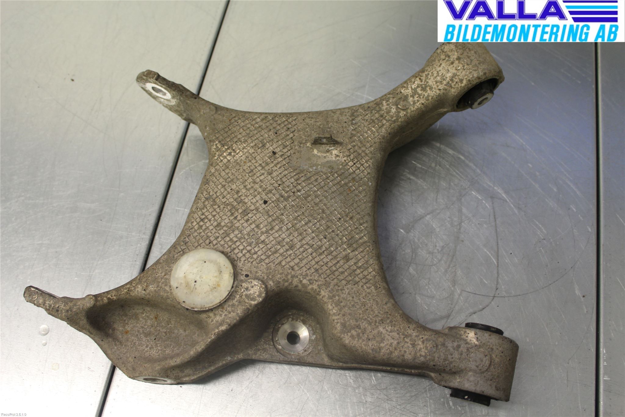 BMW 5 E60/61 Sed/Tou 02-10 Bärarm Bak Vänster