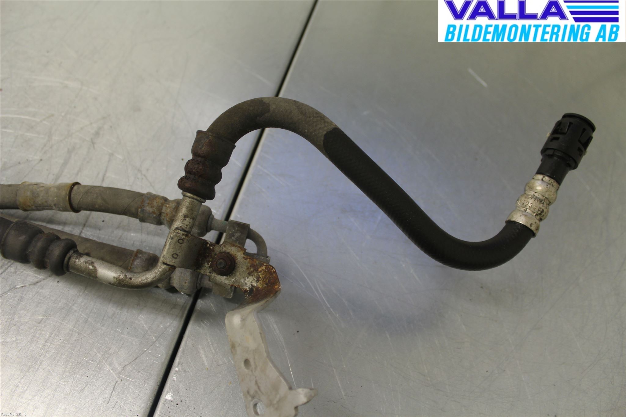 BMW 5 E60/61 Sed/Tou 02-10 Styrservoslang-Slangar