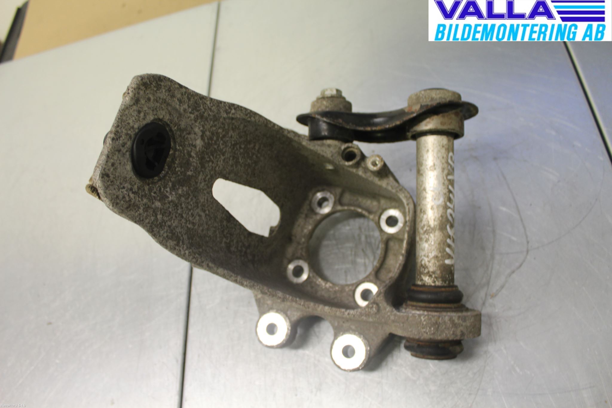 BMW 5 E60/61 Sed/Tou 02-10 Hjullagerhus-Spindel Vä B