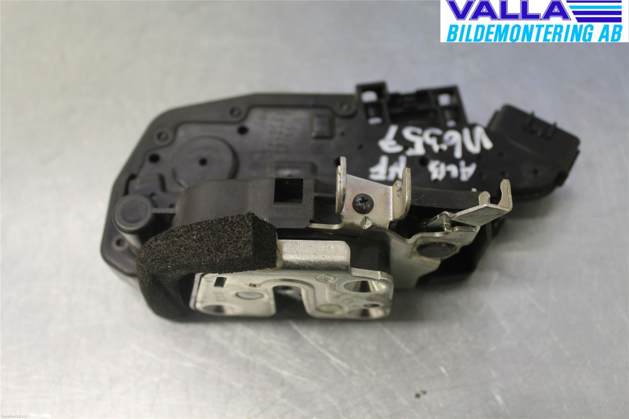 Nissan X-TRAIL 08-14 Låskista-Dörrlås