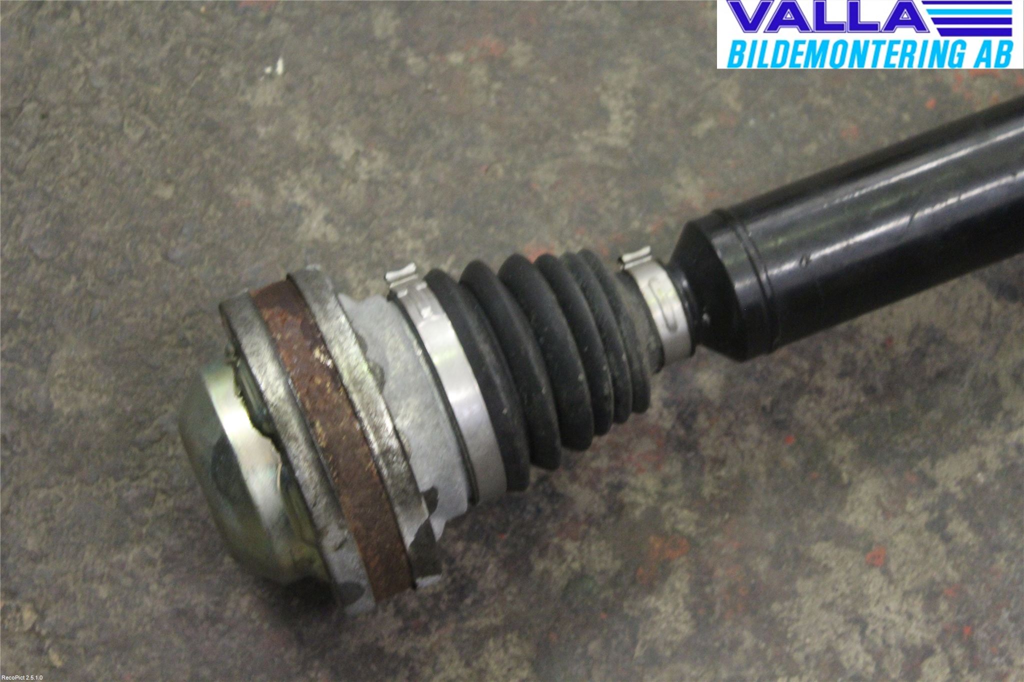 Volkswagen VW GOLF VI 09-13 Drivaxel Fram Höger