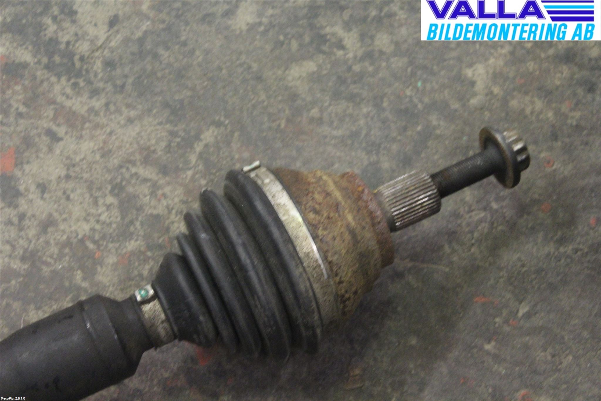 Volkswagen VW GOLF VI 09-13 Drivaxel Fram Höger
