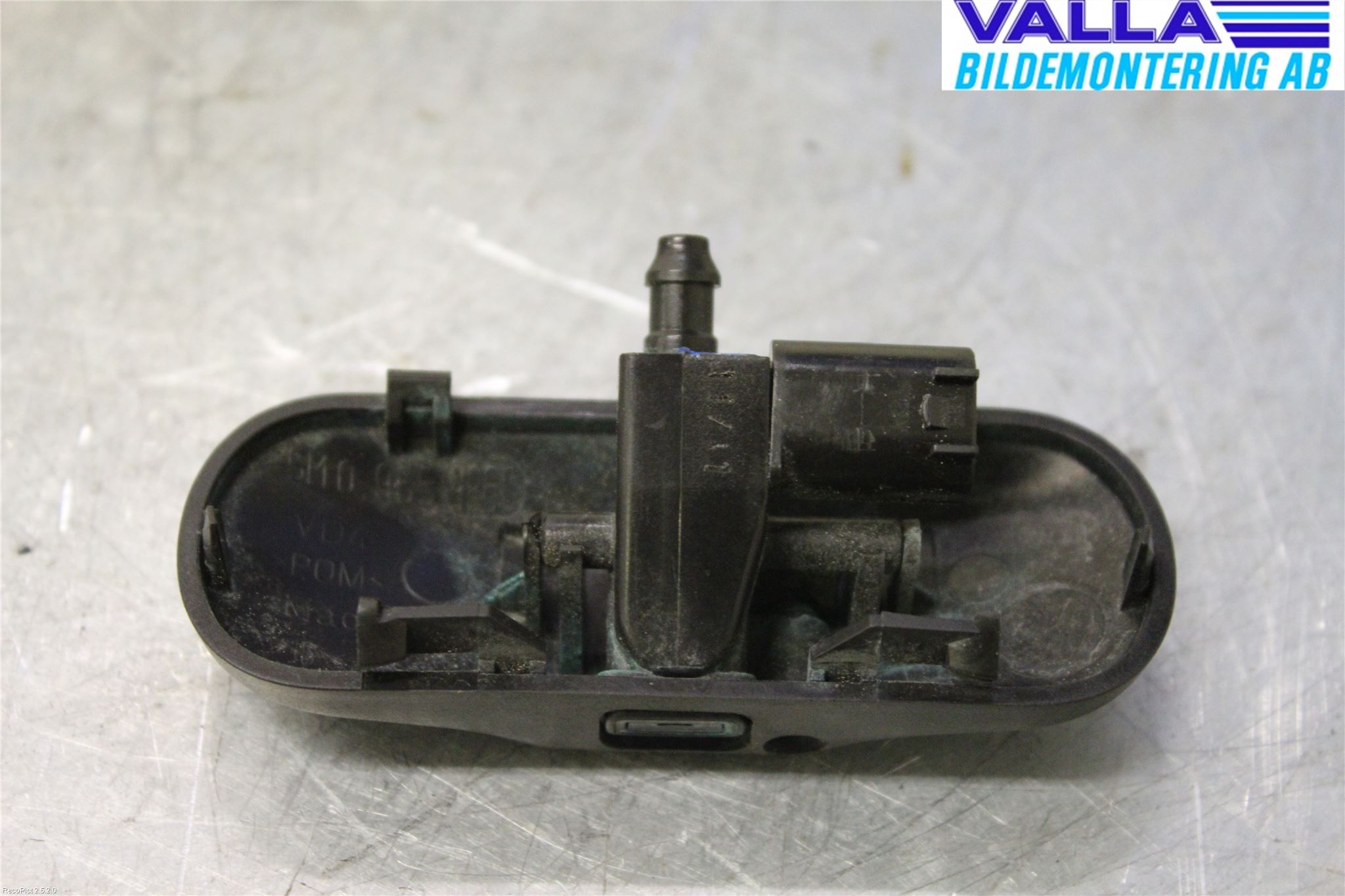 Volkswagen VW GOLF VI 09-13 Spolarmunstycke Rutor