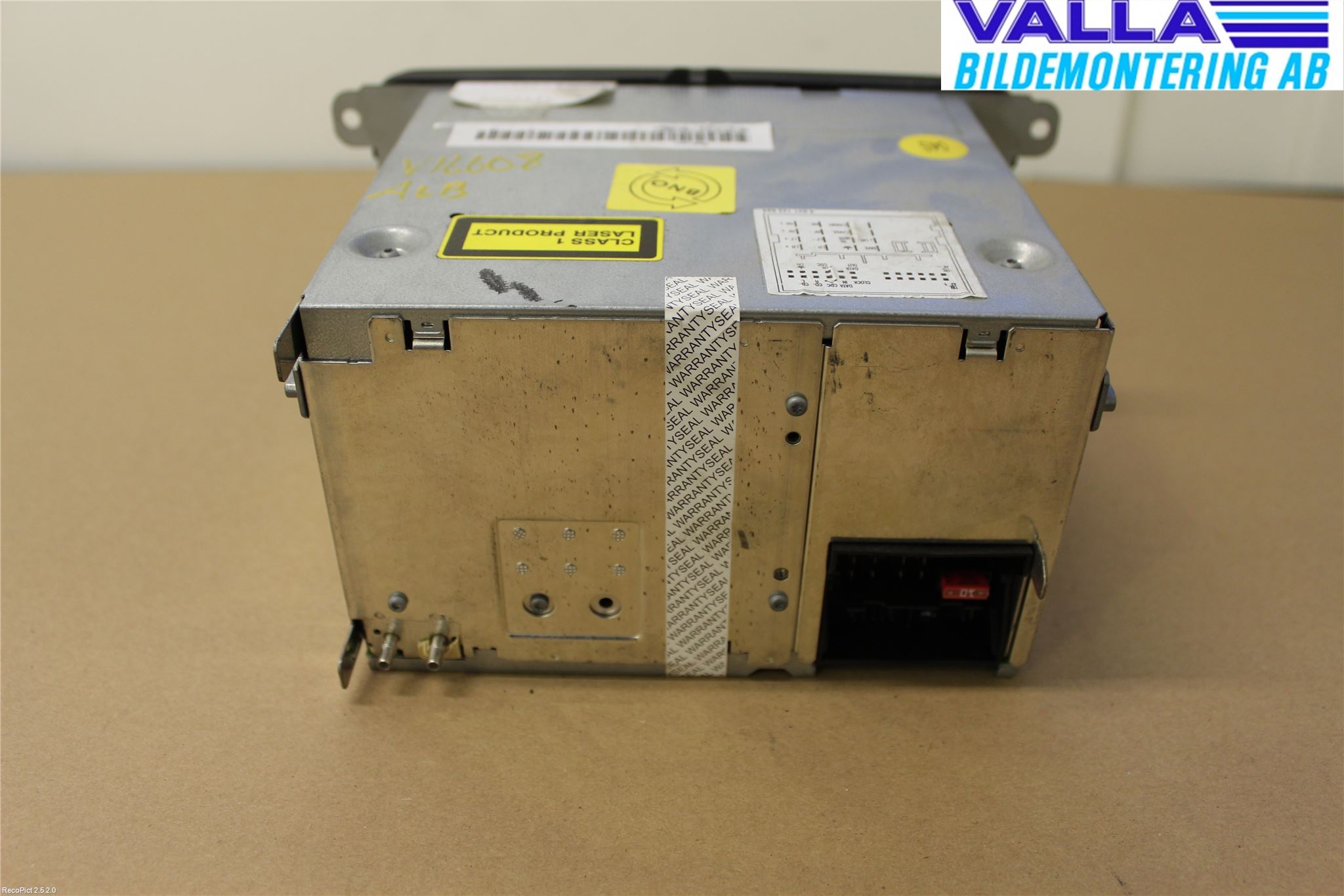 Volkswagen VW CADDY      04-10 Cd Radio - Multimediapanel