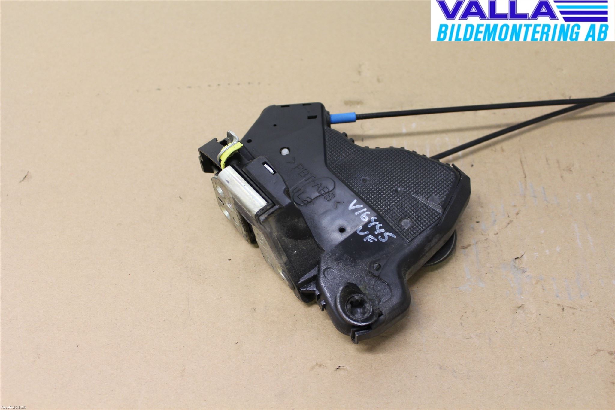 Toyota AVENSIS 03-06 Låskista-Dörrlås