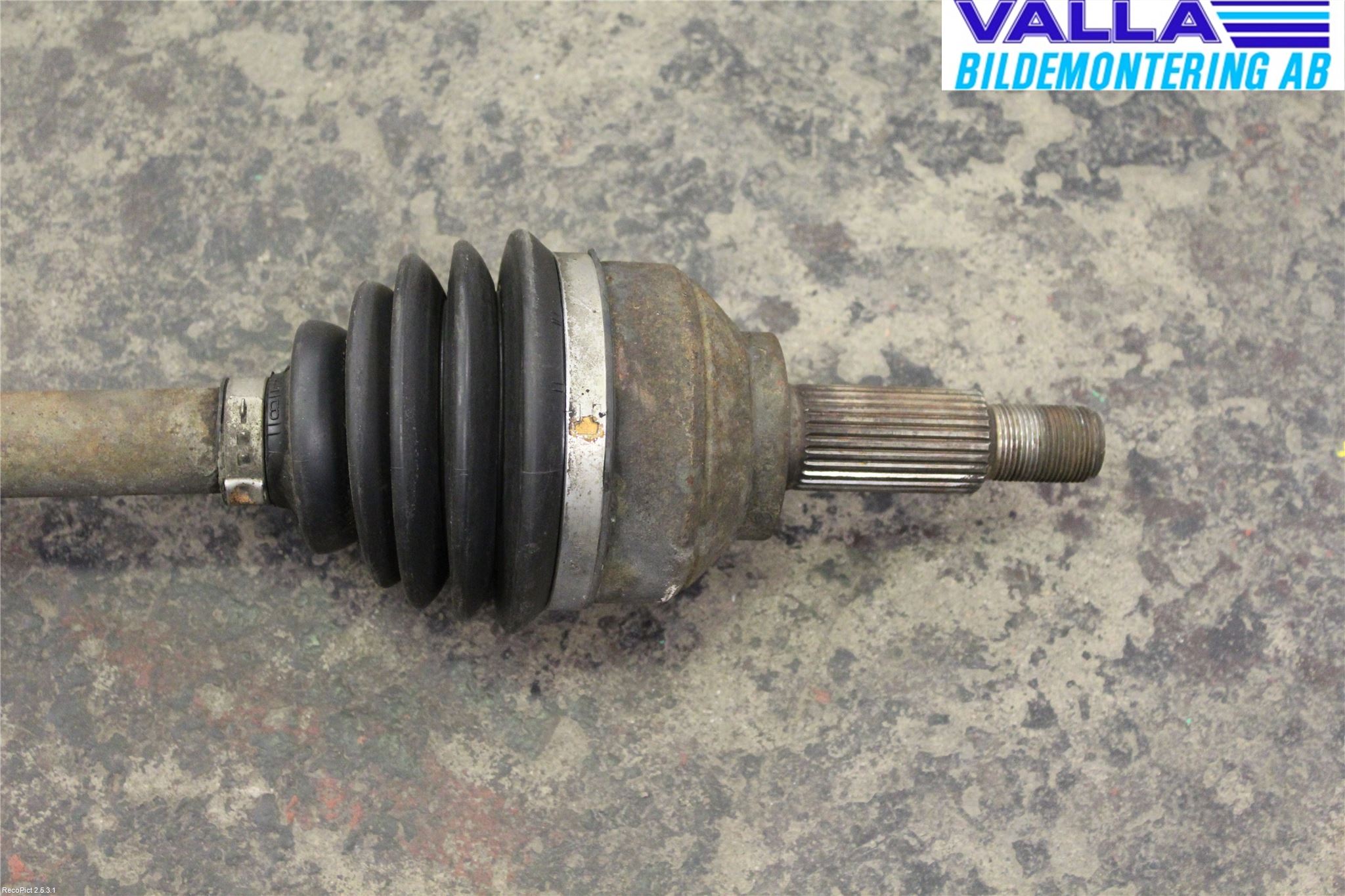 Opel VIVARO 01-14 Drivaxel Fram Höger