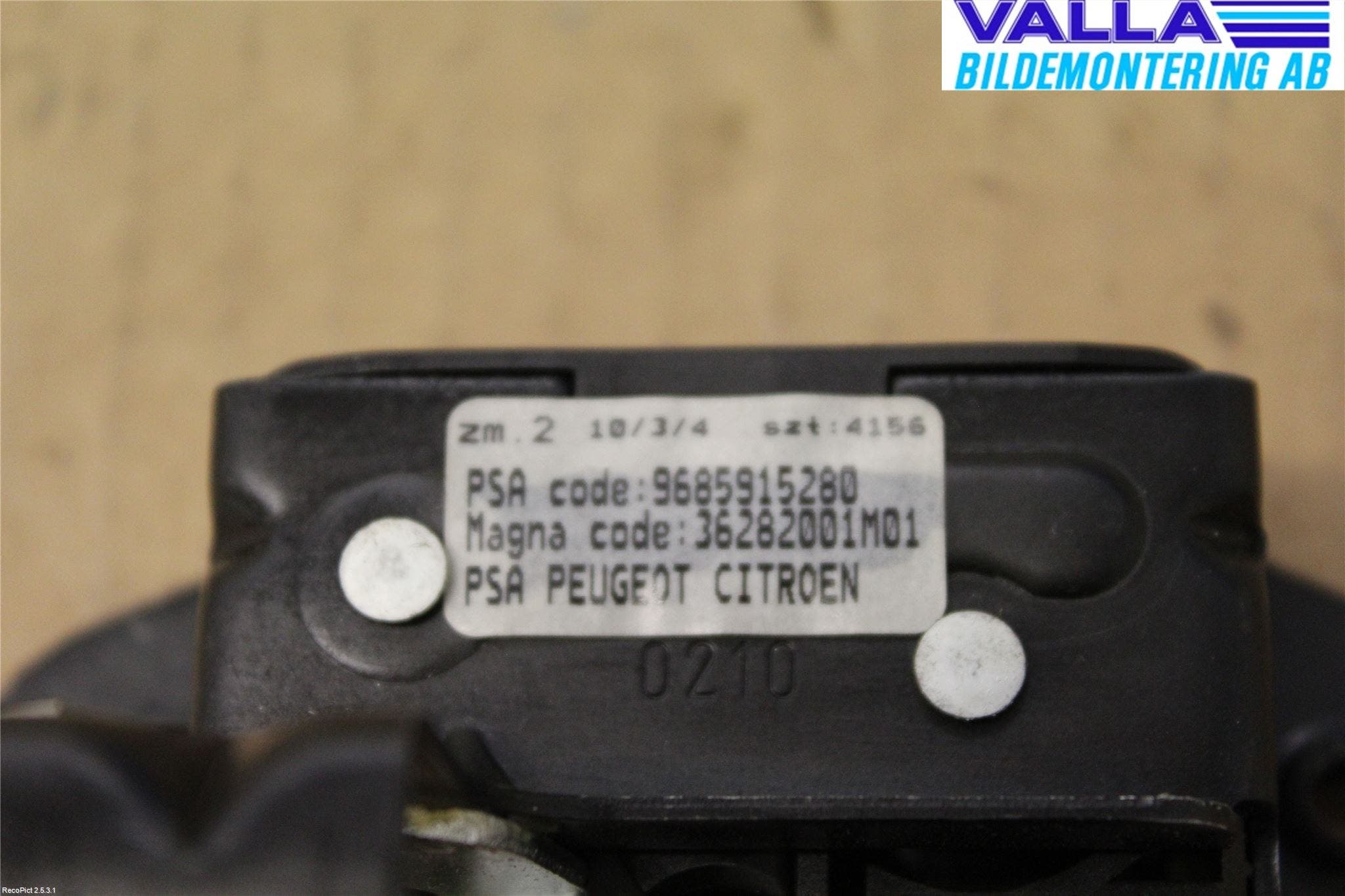 Peugeot 3008 09-16 Låskista Baklucka