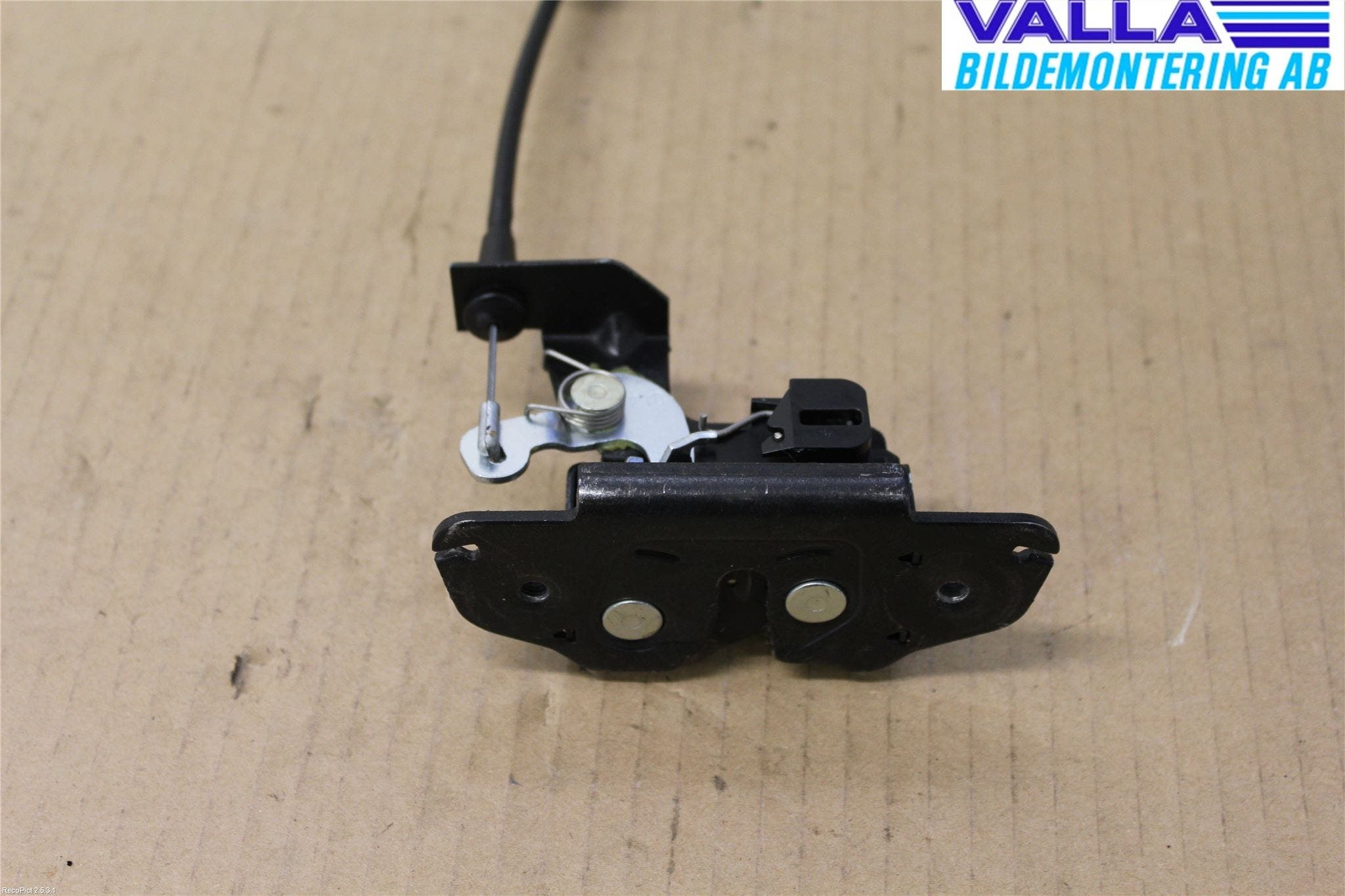 Peugeot 3008 09-16 Låskista Baklucka