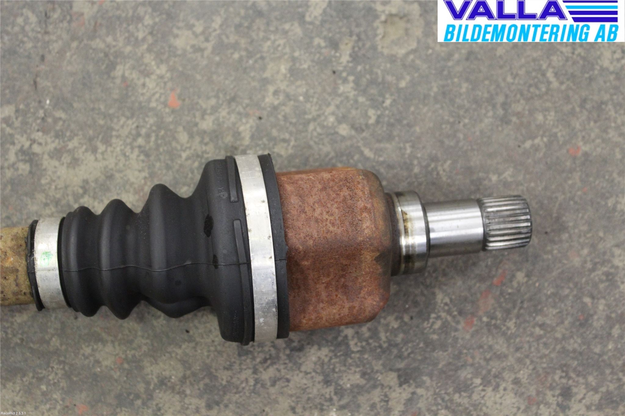 Peugeot 3008 09-16 Drivaxel Fram Vänster