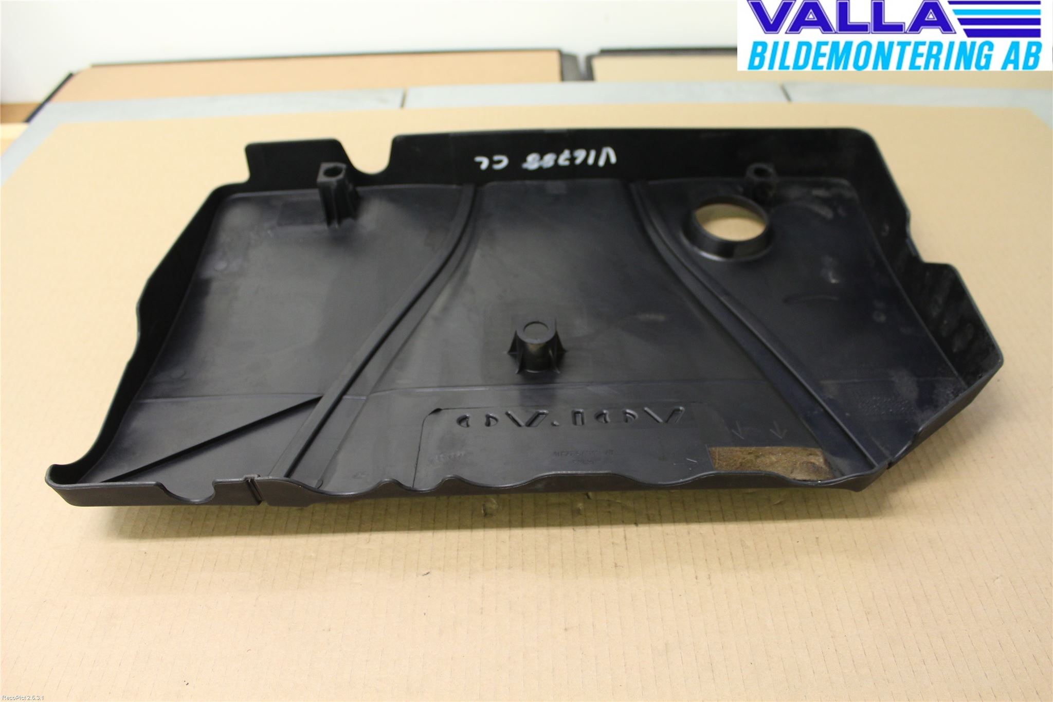 Volvo V70 08-13 Motorkåpa