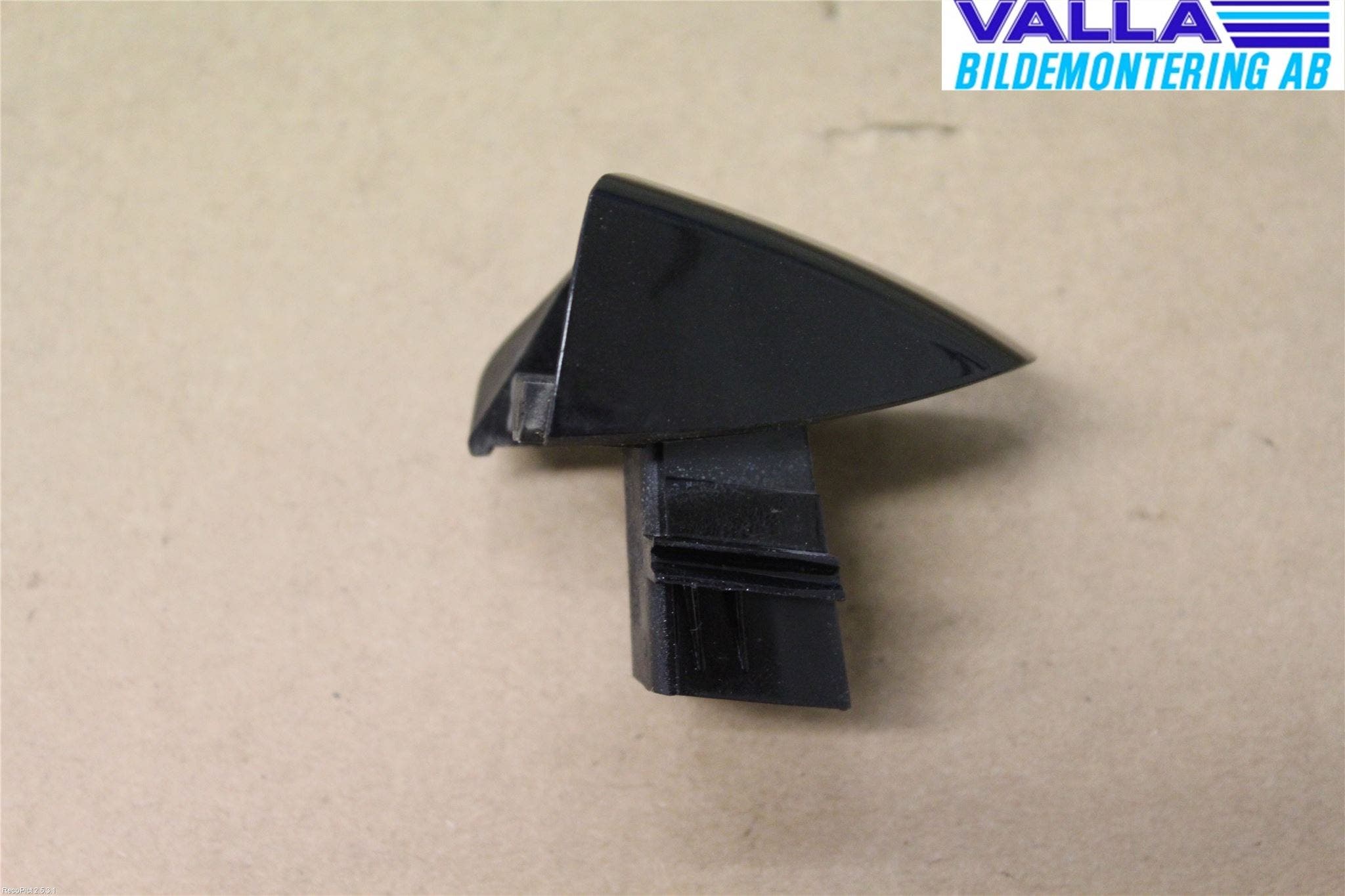 Mercedes-Benz MB C-KLASS (W204) 07-15 Dörrhandtag Yttre Vä