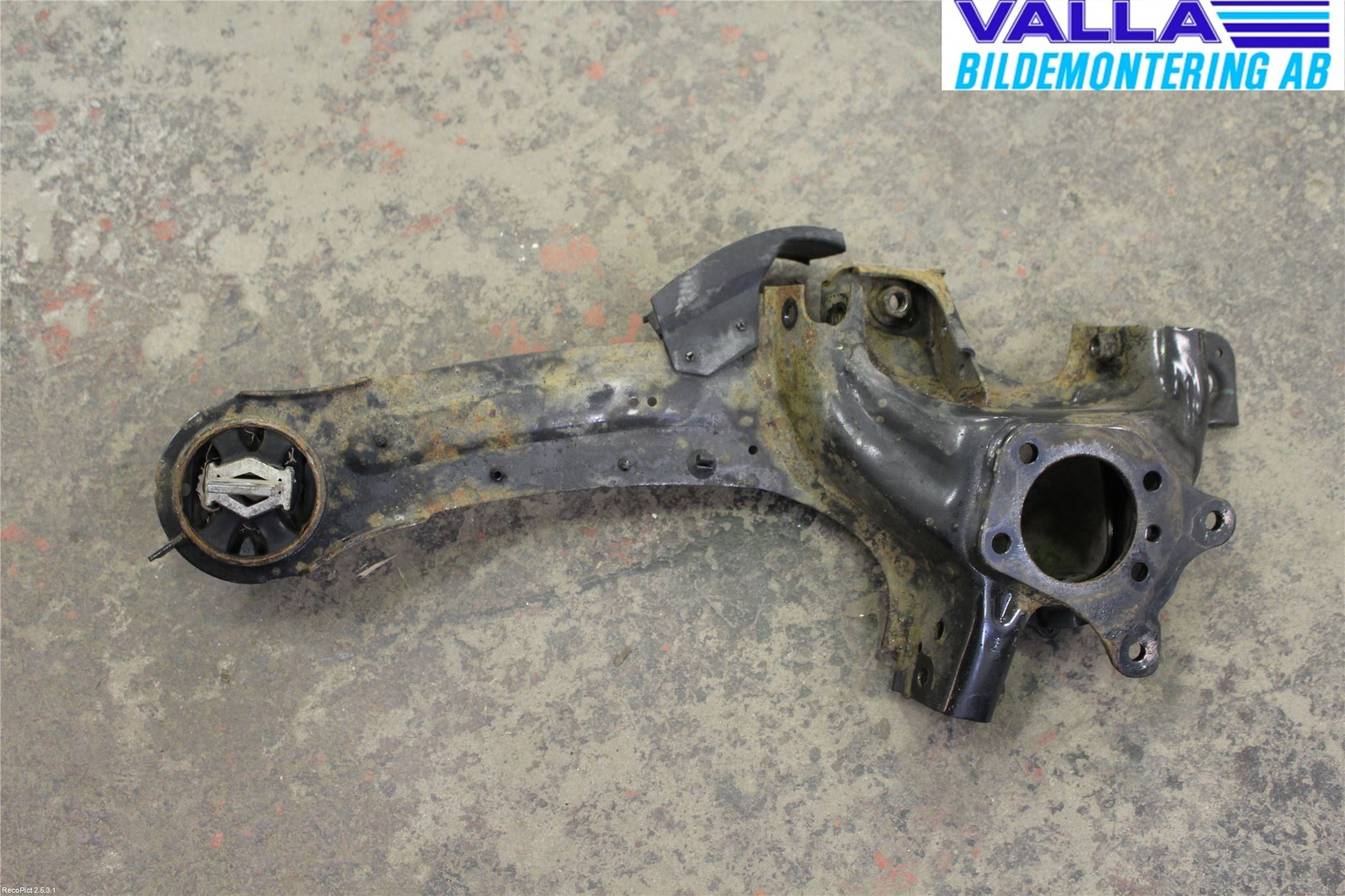 Volvo XC60 09-13 Bärarm Bak Höger